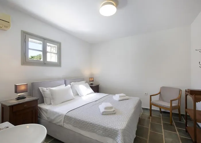 Rinia - Seaview * Naousa (Paros)