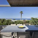 Rinia - Seaview Villa