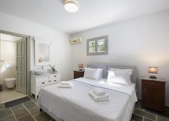 Rinia - Seaview Villa