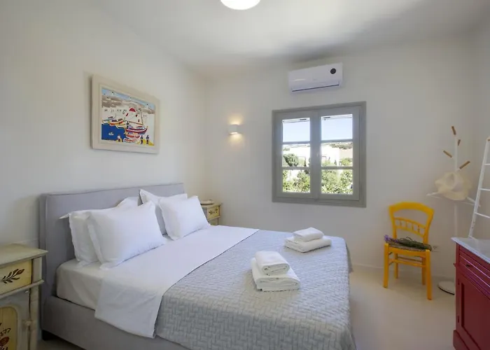 Rinia - Seaview Naousa