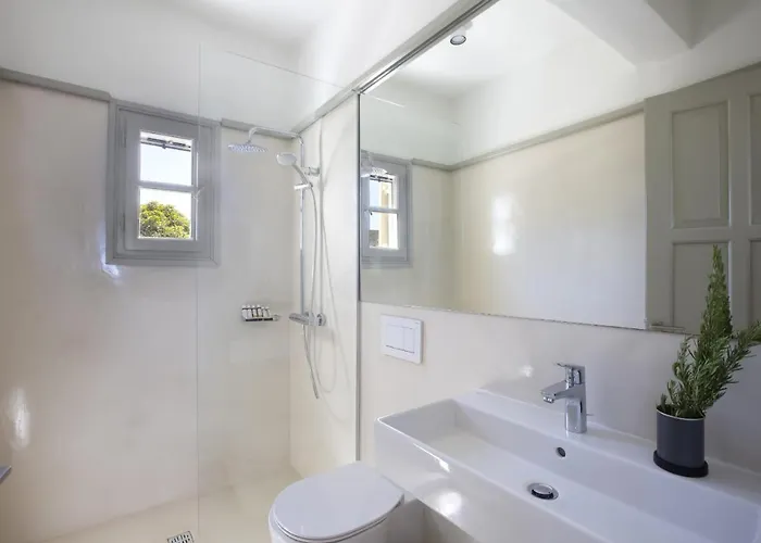 Rinia - Seaview Naousa